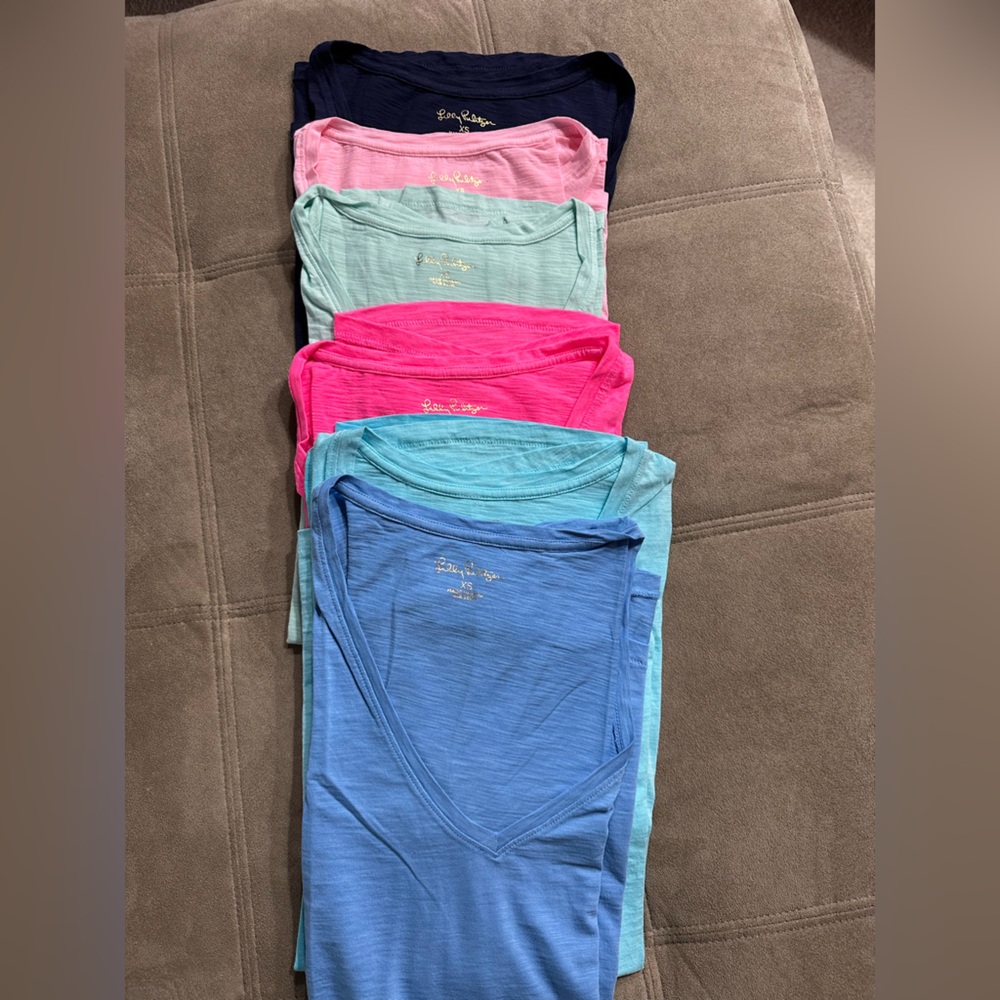 Lilly Pulitzer Vneck Tshirts